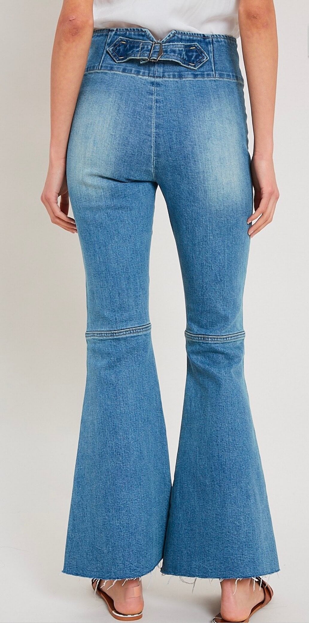 DENIM_HIGH-WAIST_FLARE_JEANS_WL18-2124_5