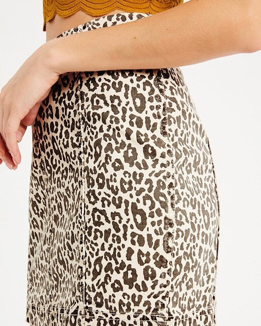 Leopard_Print_Bodycon_Denim_Skirt_WL19-2774_TAUPE_COMBO_5